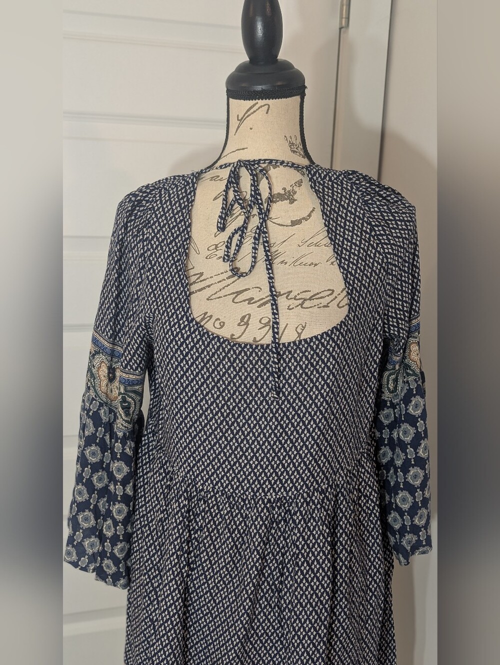 Umgee Navy Printed Boho Front - Tie Long Sleeve Dress Size M - Picture 2 of 8